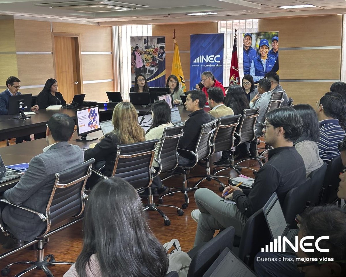 Ecuadorencifras's tweet photo. 📊 Recibimos a representantes de instituciones públicas y usuarios especializados en la reunión de la Comisión Especial de Estadística de Cuentas Económicas y Productivas, donde abordamos los avances del #CABSIPCE y la #ENIGHUR. 🇪🇨
🤝 Un espacio de diálogo y colaboración para fortalecer la cooperación interinstitucional y garantizar procesos estadísticos cada vez más transparentes y de calidad.
Desde el INEC, reafirmamos nuestro compromiso con la información confiable que impulsa el desarrollo del país. 📈✨
#BuenasCifras #MejoresVidas