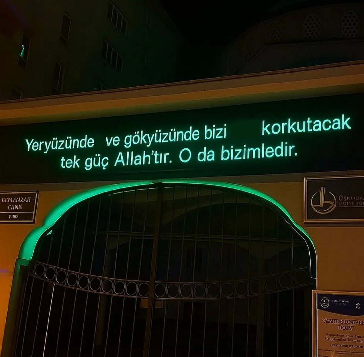 'Korkmayın, çünkü ben sizinle beraberim; işitir ve görürüm.'

| ta-ha,46