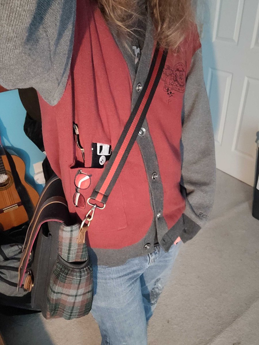 Emty_Space's tweet image. All my Magnus Protocol merch from @knockthrice  finally arrived!!
Aah I really love it! I got a beanie and patches too that are really cool!! But man I love this cardigan &amp;gt;w&amp;lt;
#tma #tmp