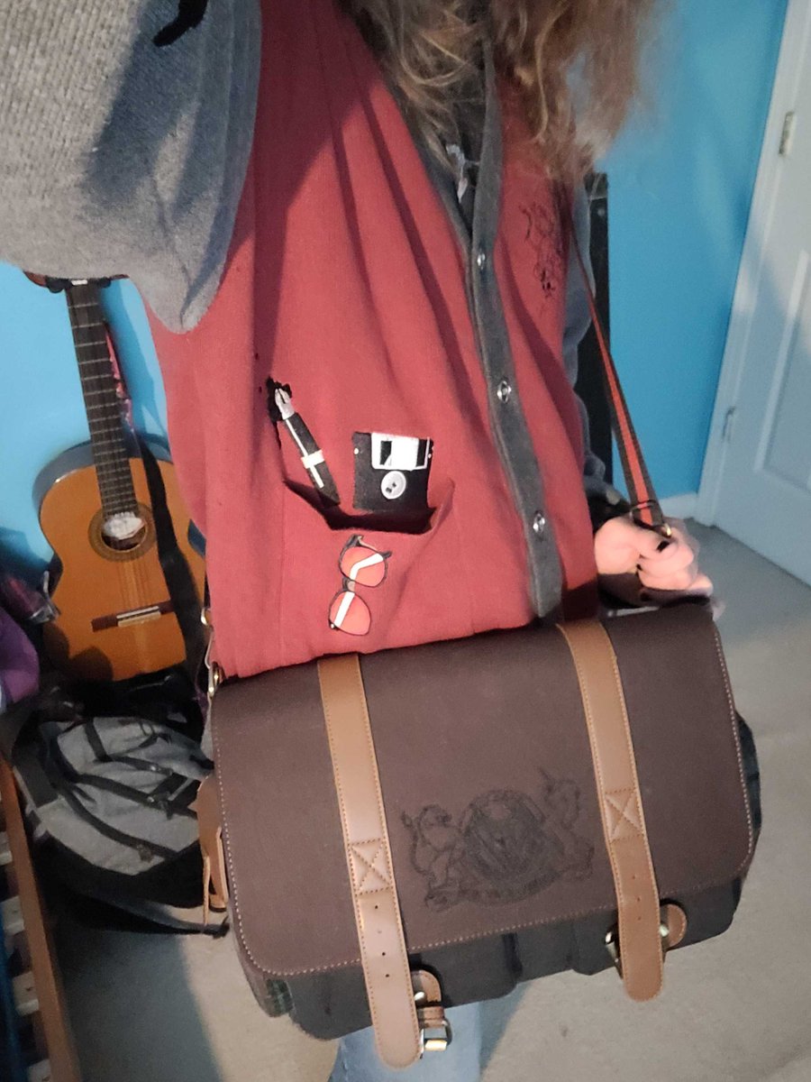 Emty_Space's tweet image. All my Magnus Protocol merch from @knockthrice  finally arrived!!
Aah I really love it! I got a beanie and patches too that are really cool!! But man I love this cardigan &amp;gt;w&amp;lt;
#tma #tmp