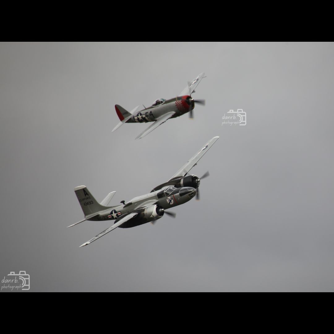 danrbphot0graph's tweet photo. P-47 Thunderbolt, P51 Mustang and A-26 Invader at The Victory Show 2025!
#photo #photography #ww2 #ww2reenactment #reenactment #thevictoryshow #thevictoryshow2025 #victoryshow #victoryshow2025 #airshow #airdisplay #ww2plane #ww2planes #p47thunderbolt #p51mustang #a26invader https://t.co/uefEcvYsbM