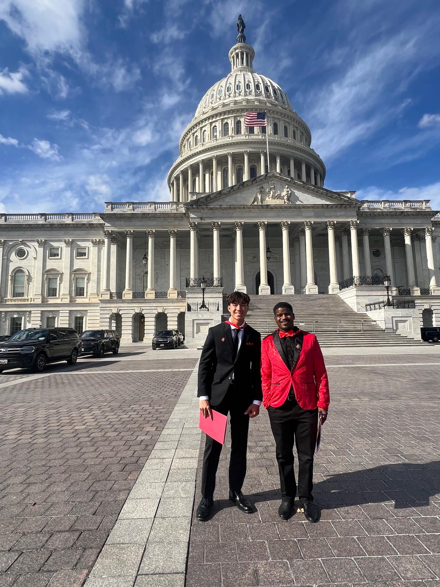 Our advocates are visiting with Oklahoma representatives to urge Congress to provide funding for the HEARTS Act. With funding, the unanimously passed HEARTS Act will enable schools to buy AEDs, develop cardiac emergency response plans (CERPs) and increase CPR and AED training.