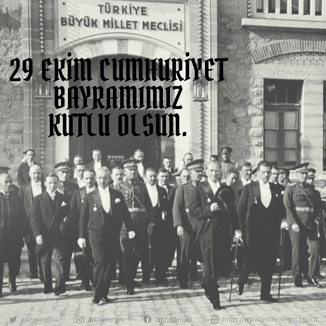 ArkheDergisi's tweet photo. Cumhuriyetimizin 102. yılı kutlu olsun. Gazi Mustafa Kemal Atatürk ve bağımsızlık mücadelemizin bütün kahramanlarını saygı ve minnetle anıyoruz. 🇹🇷🇹🇷🇹🇷

#cumhuriyet102yaşında #29ekimcumhuriyetbayramı https://t.co/uWtLcxW2ys