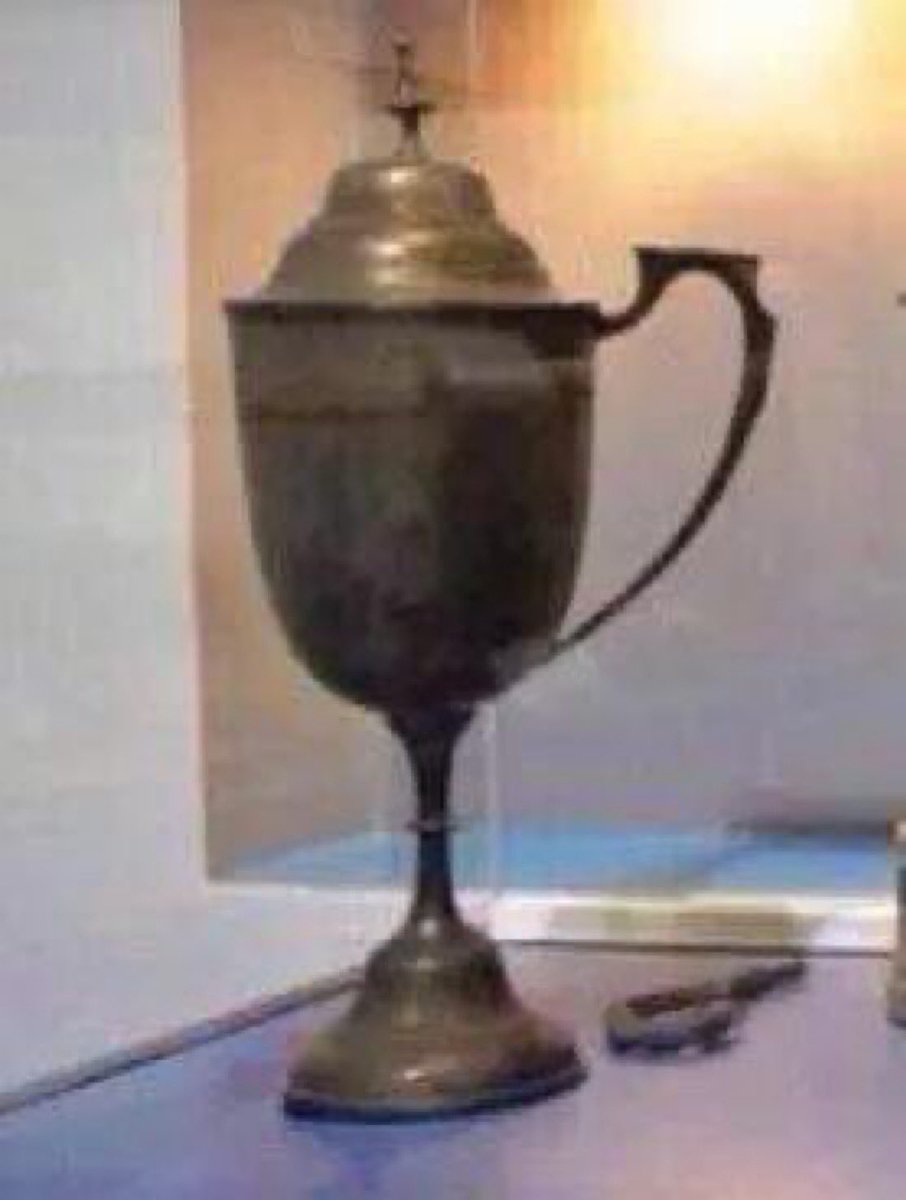b0oda's tweet photo. اخر كأس ملك حققه النصر https://t.co/Tl2zhDeIR2
