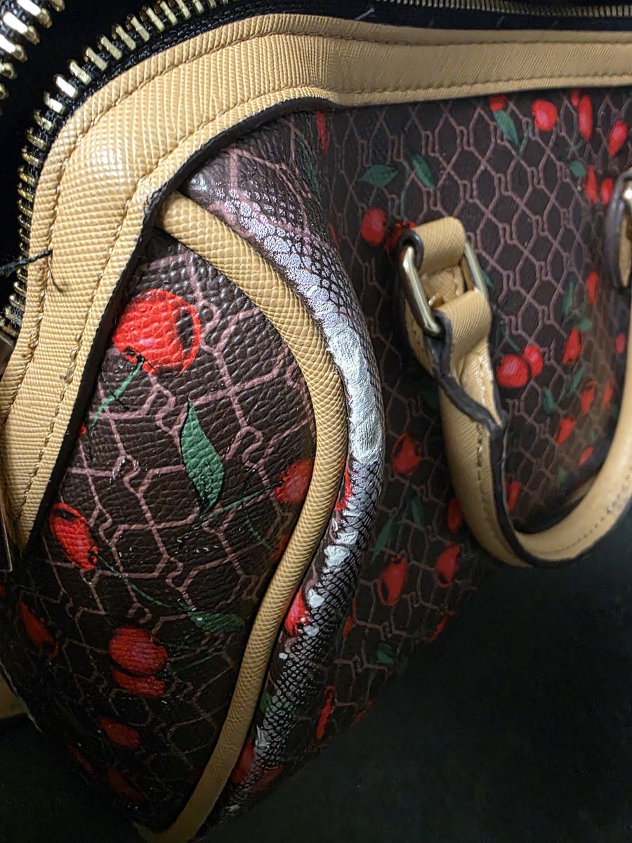hotcherryrocks's tweet photo. I love @riverisland and always have a bag from them and have done for years, wanted this design as soon as I saw it, had it all of 3 months and its falling apart. £70 odd quid for the bag plus purse and I'm gutted I have to replace so soon 🍒 https://t.co/GRbS3ecjJC
