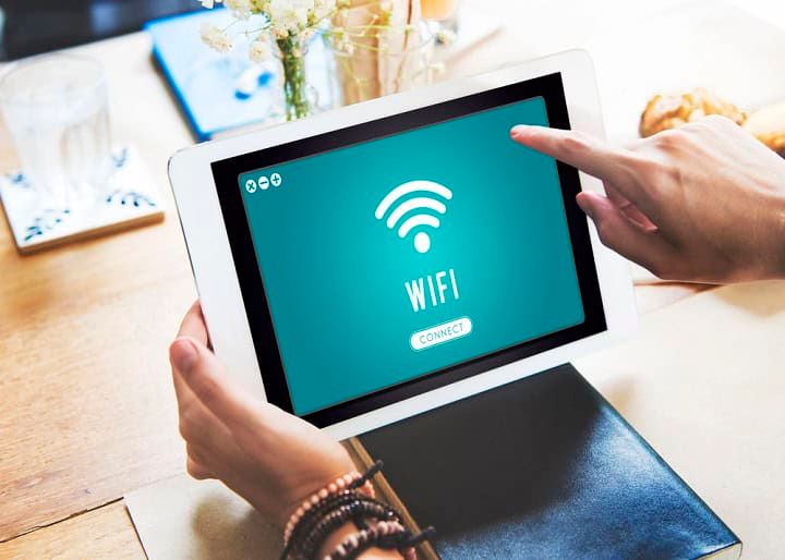 AllTheThingsBes's tweet image. How to Test and Map Your Home Wi-Fi Signal Strength
buff.ly/gyHSzMl
Getting a strong Wi-Fi signal in every corner of your home is not always easy. 
#features #homenetworking #informative