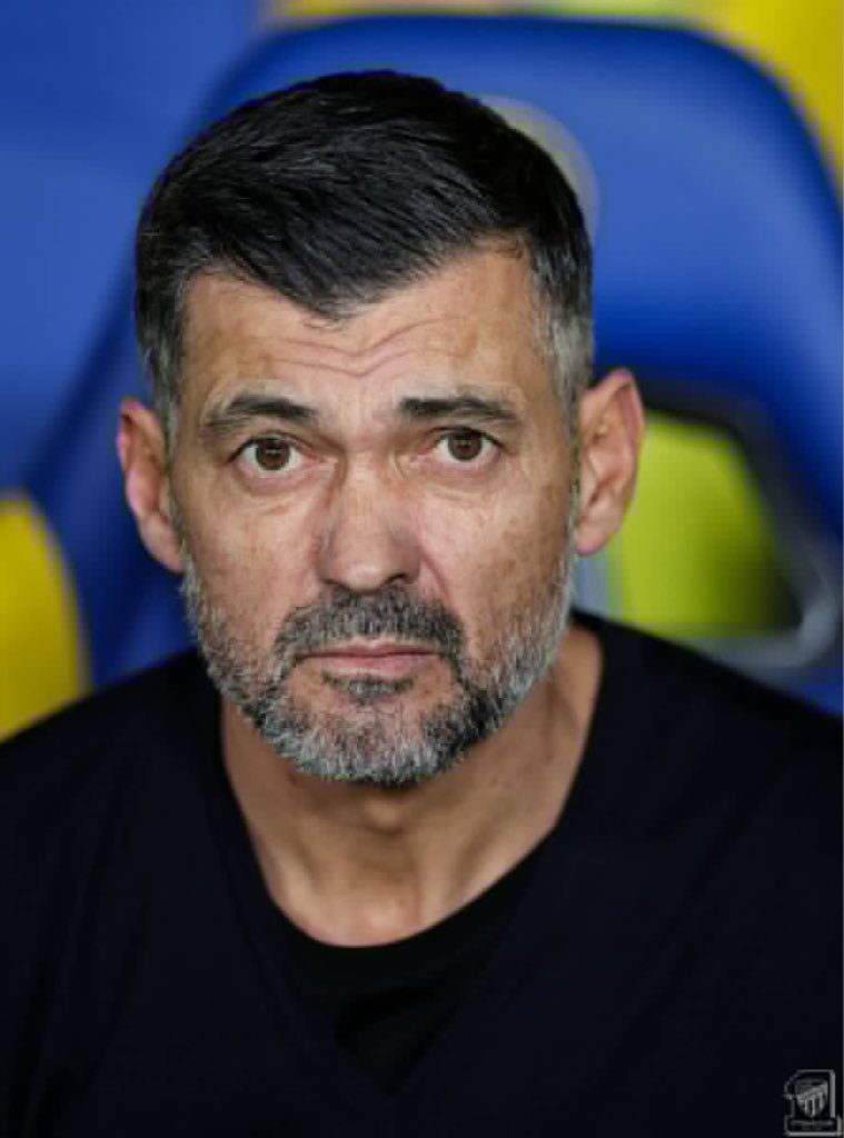 سيد المدربين و مربيهم 💛🖤