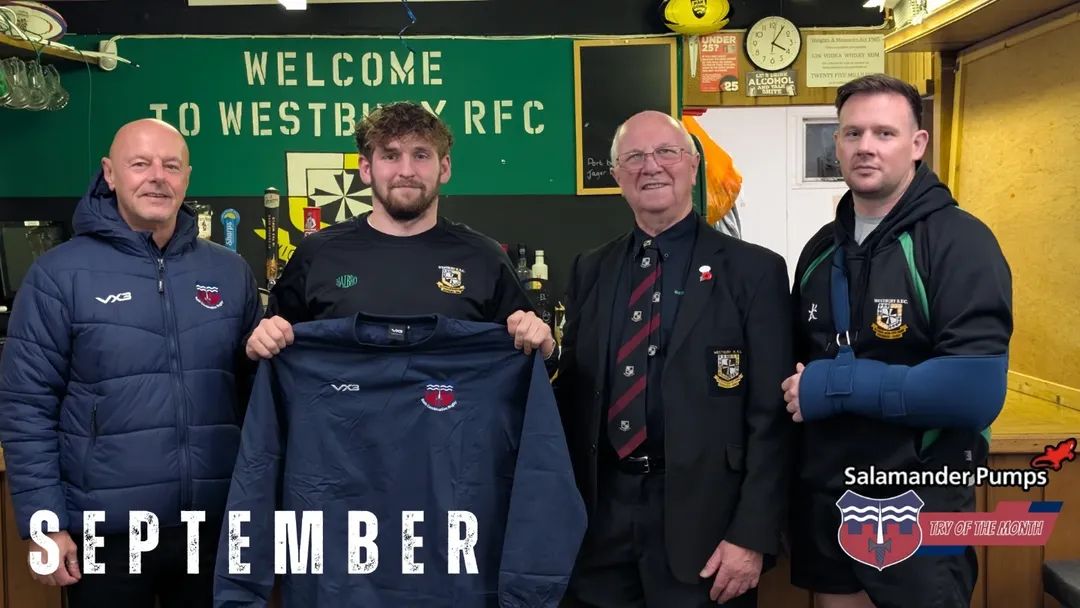 BathCombination's tweet image. Congratulations to James Leat of @WestburyRFC1 on winning the September @salamanderpumps Try of the Month.

Tonight he was presented with his personalised Bath Combination training smock by Bath Combination Chairman,  Sean Macey.
