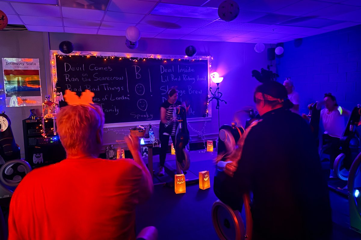 We've had a very active October! From our annual Walktober event to spooktacular kranking, Lakeshore is staying active as we approach the holiday season! Members, stay tuned for more upcoming events to help you hit your health and wellness goals the rest of the year.