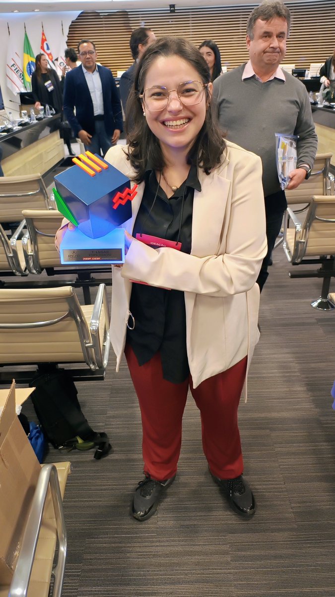 thabataganga's tweet image. Já que irritou mais ainda os homi, toma aqui os 4 prêmios que eu já ganhei esse ano. Mês que vem estou indo buscar o próximo lá em Brasilia. 
Todos envolvendo minha pesquisa com inteligência artificial e reabilitação de pessoas com deficiência