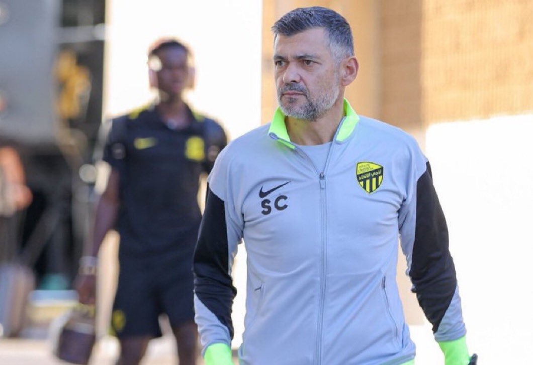 mim99h's tweet image. شكرًا لأنك أعدت لي الشغف

من موسم منتهي قبل بدايته مع بلان
إلى موسم طموح مع كونسيساو

انا ماعرف وش القوة الخارقة عنده اللي خلته قادر على تغيير الفريق في أسبوعين فقط

لعب على باب واحد أمام الهلال وخسر بسبب حارس
انتصر على النصر رغم الطرد
انتصر على الشرطة رغم الطرد 

شكرا يا رجل 💛