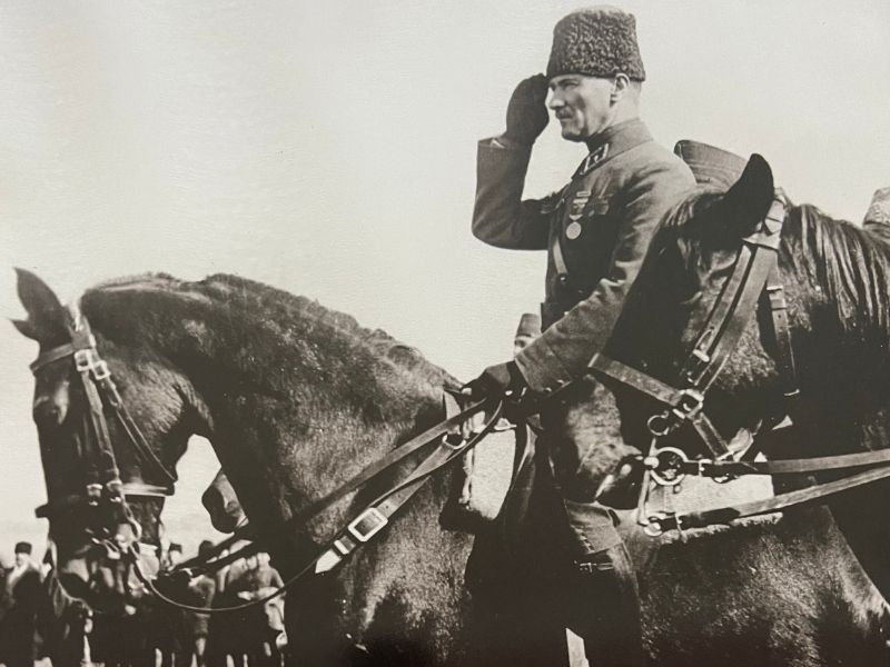 bycaca38's tweet photo. Halaskargazi,İlelebet Başkomutan,Ulu Önder
Mustafa Kemal ATATÜRKÜN;
Şanlı Osmanlı İmparatorluğunun devamı niteliğinde kurduğu ve 16 TÜRK DEVLETİNİN sonuncusu olan Türkiyenin;yönetiminin Cumhuriyet oluşunun yıl dönümü,Asil Türk Milletine kutlu olsun🇹🇷