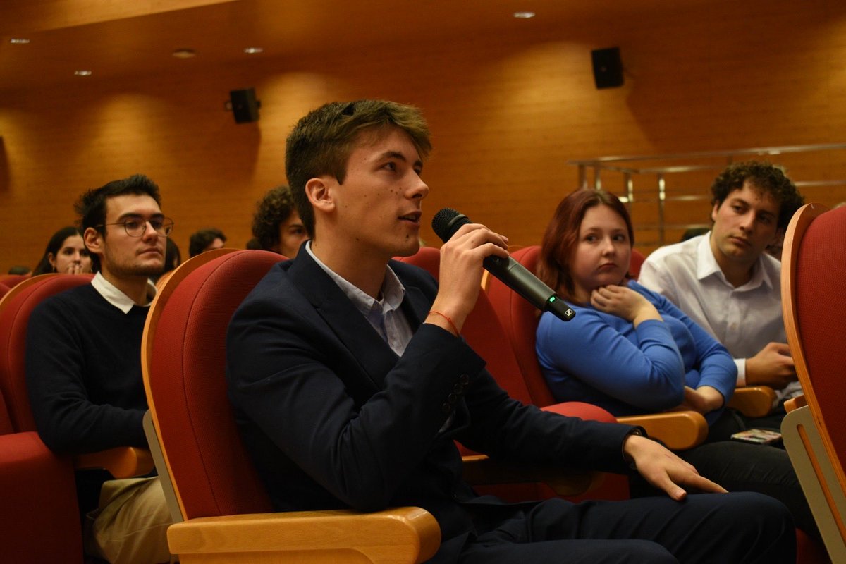 playingnato tweet media