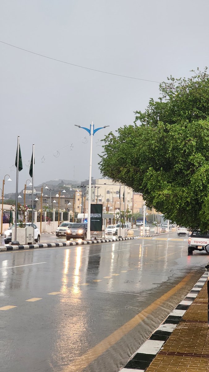 Haroubhealthy's tweet photo. في #مدينة_هروب_الصحية 
نعمل من أجل إنسانٍ أصحّ … 
وبيئةٍ أنقى ..
ومجتمعٍ أكثر وعيًا ومسؤولية…
نعزّز الوقاية قبل العلاج ونمكّن الشباب والمرأة ونرعى الأم والطفل وننشر ثقافة السلامة وأنماط الحياة الصحية.
نتكامل مع الجهات ونبني شراكاتٍ تُجسّد جودة الحياة ورؤية وطنٍ جعل الإنسان أولًا.

💎 الوقاية والوعي الصحي 💎 

 🌿 الصحة مسؤولية الجميع… والوقاية بداية الطريق.
 
  🌿 الوعي الصحي أقصر الطرق نحو حياةٍ أطول وأجمل.
 
  🌿 السلوك الإيجابي يصنع الفرق قبل الدواء.

  🌿 التثقيف الصحي هو خط الدفاع الأول.

  🌿 الوقاية وعيٌ يُترجم إلى أسلوب حياة.

#هروب_ترتقي 
#جودة_الحياه 
#المدن_الصحية 
#صحة_جازان 
#محافظة_هروب 
#أمارة_منطقة_جازان 
#رؤية_السعودية_2030