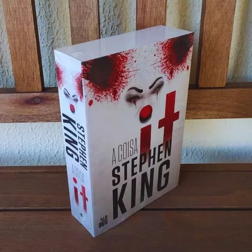 42Clube's tweet image. 🎃 Cupom de Halloween!

📚 It: A coisa (1104 pgs)
💷 R$69,59 no pix/boleto
🛒 amzlink.to/az0WfeOIwzHCq
🎟 Cupom Amazon: HALLOWEEN20

• Oferta Amazon por tempo limitado.