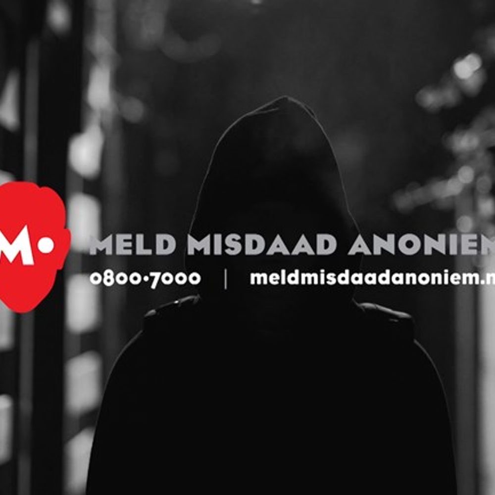 Op mijn last is een woning in Diemen Noord gesloten. In de woning werden wapens, munitie en drugs aangetroffen. Om het criminele gebruik van de woning te beëindigen is de woning nu voor drie maanden gesloten. Ook is een verdachte aangehouden.