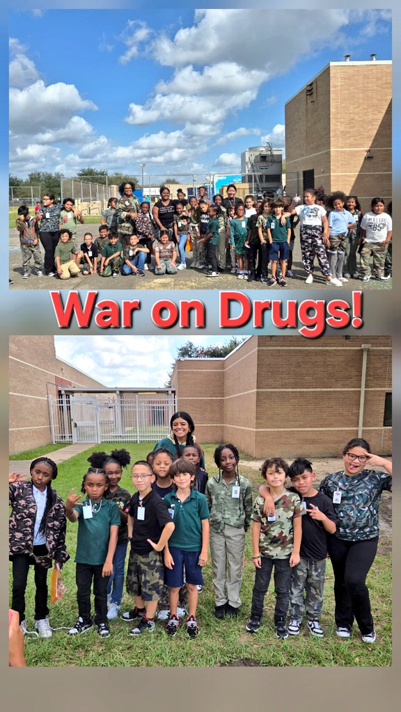 vsspille2's tweet photo. Today at Hicks, we are in a war against drugs! We pledge to remain drug free! 

@HicksTigers 
#Combat
#RedRibbonWeek2025 https://t.co/syhPMVZXcR