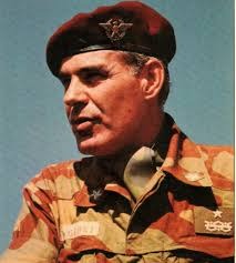 MinisteroDifesa's tweet photo. "Sono profondamente addolorato per la scomparsa del Generale di Corpo d’Armata Franco #Angioni.
Figura carismatica e militare dallo stile di comando inconfondibile, lo ricordiamo per i numerosi e prestigiosi incarichi ricoperti, tra cui quello di Comandante del contingente italiano in #Libano, dove nel 1982 seppe affrontare una delle missioni di pace più complesse, distinguendosi per la capacità di unire rigore operativo e sensibilità umana.
Divenne così una delle figure più note e rispettate delle Forze Armate italiane del secondo dopoguerra.
La sua leadership rese l’#Italia un modello di efficacia e umanità riconosciuto a livello internazionale.
Al termine del servizio attivo, il suo impegno a favore del Paese lo portò a essere Parlamentare della Repubblica, continuando a servire con lo stesso senso del dovere e della responsabilità.
Figura di riferimento per l’@Esercito e per l’intera #Difesa, lascia un esempio che continuerà a ispirare le generazioni future.
Ai suoi cari rivolgo la mia vicinanza e il cordoglio più sincero, anche a nome di tutta la Difesa".
Così il Ministro @GuidoCrosetto.