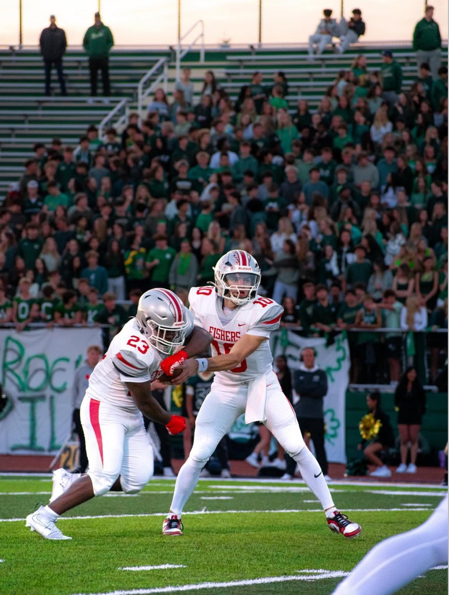 Sam_Hawkins23's tweet image. Sectional week is here 🏈📷 You already know what time it is, Tigers! @FballTiger @FHSTigers 

#VarsityFootball #FridayNightLights #SectionalWeek