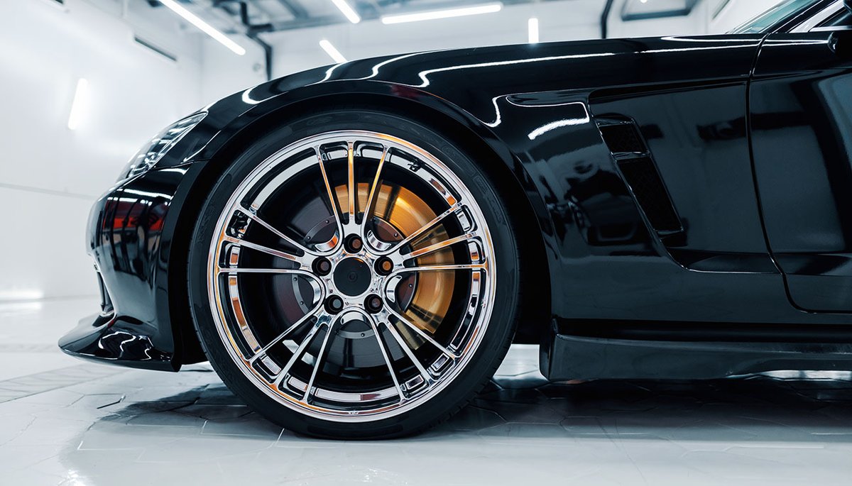PerfPlusTire's tweet image. ✨ Are chrome rims worth it? An auto expert dives deep! Discover the unbeatable style, performance benefits, and maintenance challenges. 🚗💎 Learn more: Performance Plus Tire Blog #ChromeRims #CarEnthusiast #AutoExpert #CarMaintenance

performanceplustire.com/Blog/are-chrom…