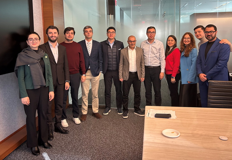 RumsfeldFoundtn's tweet photo. Our #CAMCA Fellows had great visits @BankofAmerica of America and Cerberus in NYC yesterday. A productive kick-off to their final week! #TravelTuesday https://t.co/LeE74Ro0L7