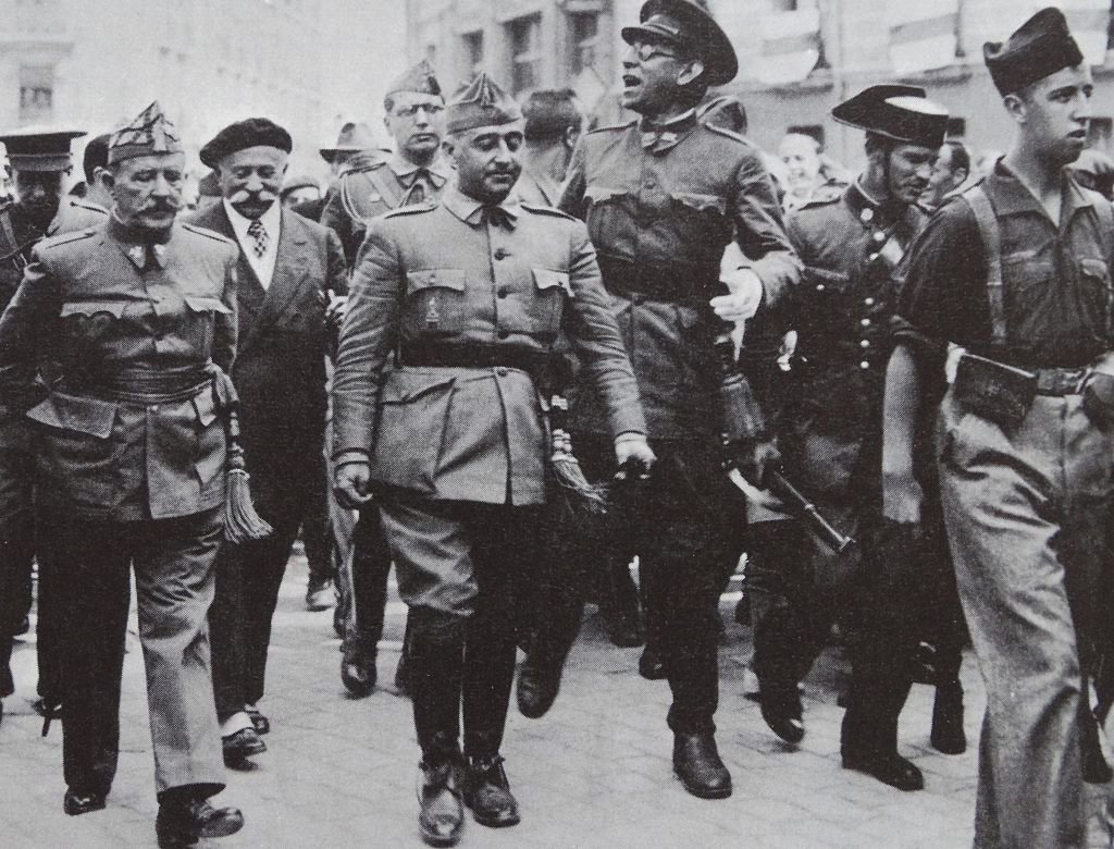 Pero ¿los gobiernos del mundo no sabían nada de todo esto?

Circular de octubre de 1936 del muy prestigioso Colegio de Abogados de Madrid. Traducido a numerosos idiomas, enviado a todo el mundo, con posteriores conferencias con los colegios de abogados de Londres, París y