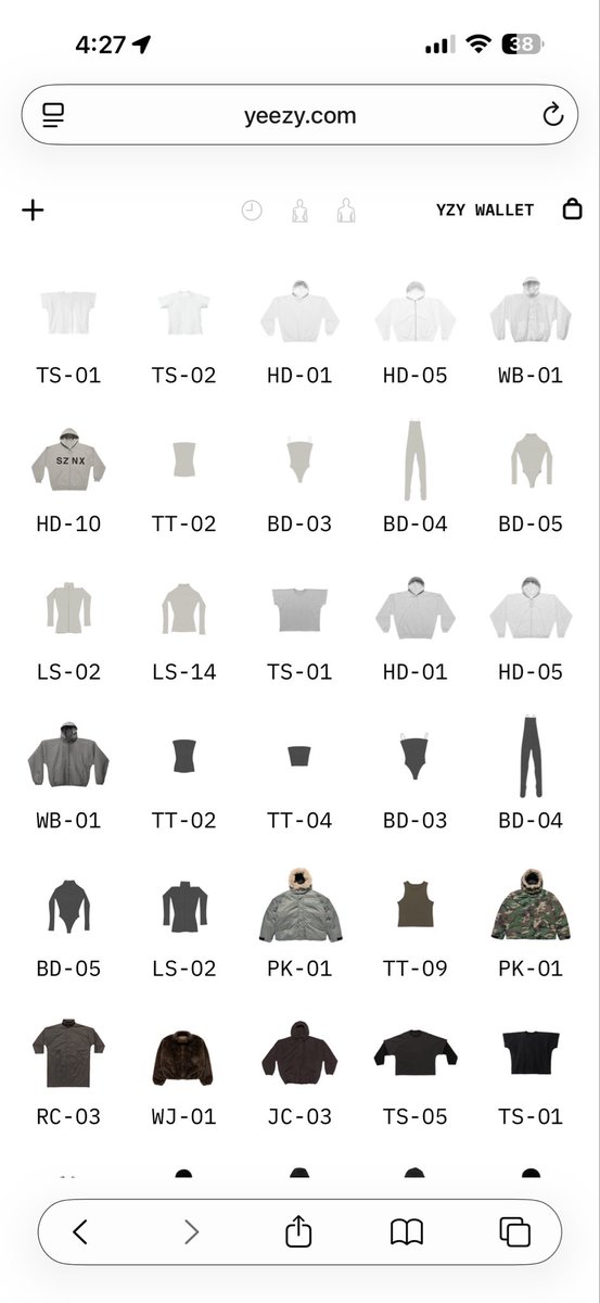 TTVauger's tweet photo. Nike not even trying to hide they are copying Yeezy

Web layout is IDENTICAL https://t.co/15nOoeUBwc