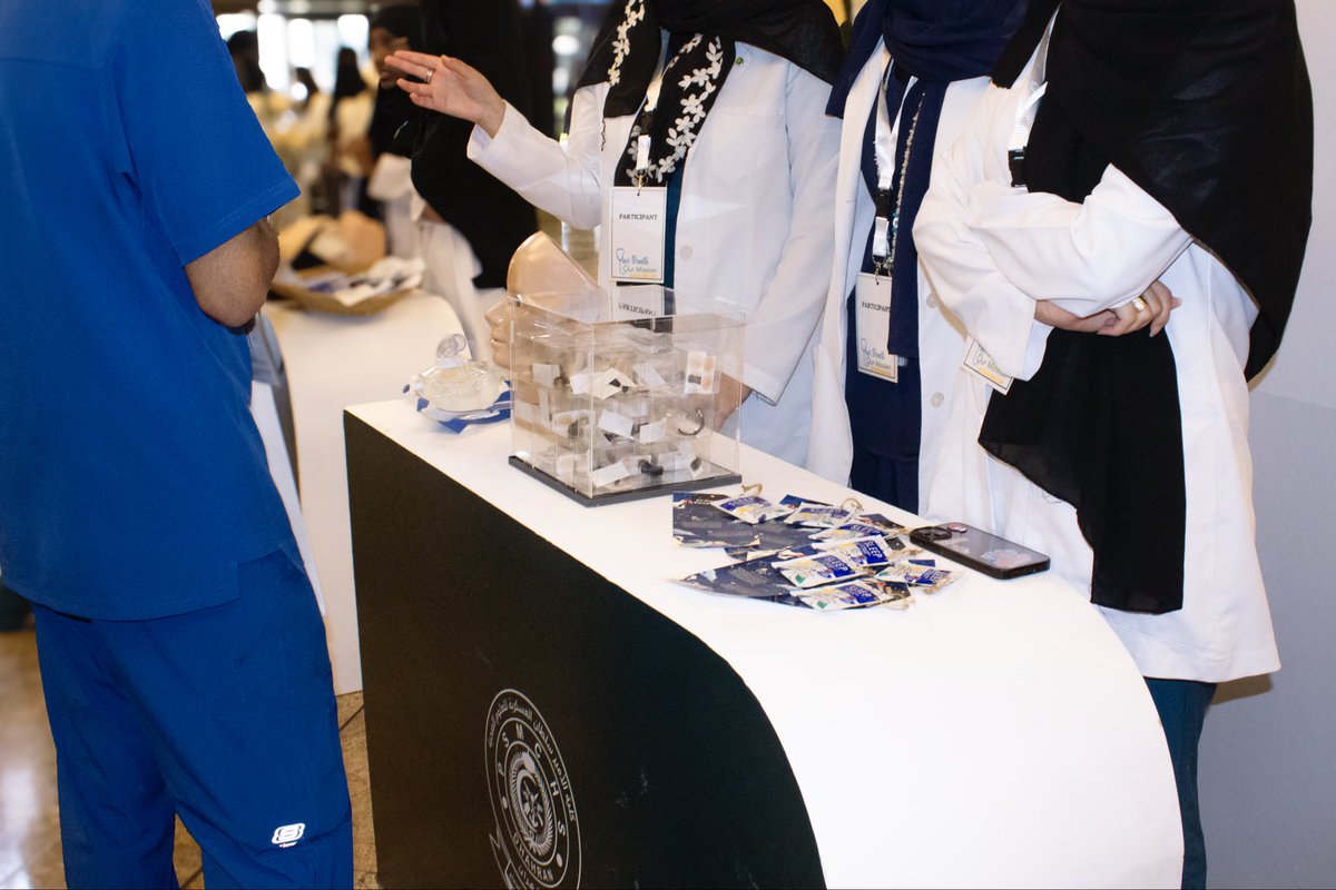 RC Students Club 📚 tweet media