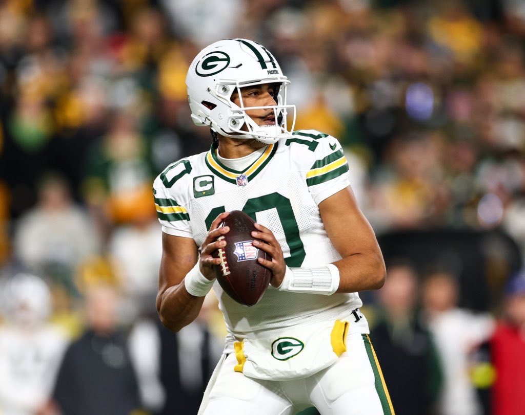 Packers’ QB Jordan Love in Week 8 on SNF vs. the Steelers:

🧀 completed 20+ consecutive passes
🧀 350+ passing yards
🧀 3+ passing TDs
🧀 0 turnovers
🧀 0 sacks

Love is the ONLY QB in NFL history to have done all of that in the same game.