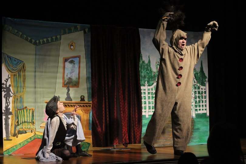 CRCArts's tweet image. Two weeks until The Velveteen Rabbit, based on the classic tale by Margery Williams Bianco. This show delves into the meaning of love and what it truly means to be genuine.  

Tickets are $8 in advance and $10 at the door.

For tickets, visit buff.ly/uqsW9Xp