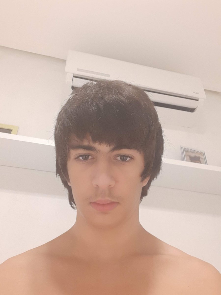 sugakoshibf's tweet photo. eu com 14 // eu com 19

Sempre uso essa foto tenebrosa de 2020 pra ficar um glow up da porra https://t.co/rvnsAgU3gg