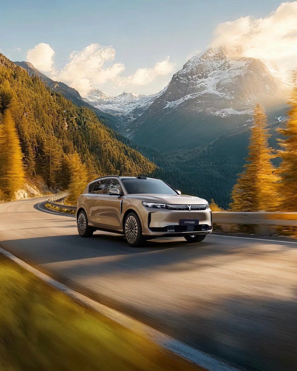 VOYAH_Global's tweet photo. Chasing autumn, one breathtaking road at a time. 🍁🚗

With refined #power, exceptional #comfort, and #confidence in every curve, #VOYAHFREE+ turns every #ride into a moment to remember. ✨

What’s your favorite way to enjoy the fall season? 

#VOYAH #VOYAHFree #Fall https://t.co/8Ea8UUjAh7