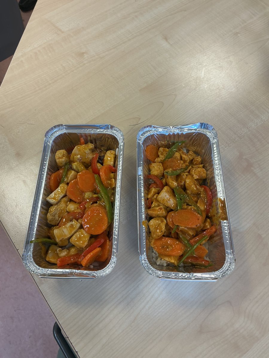 castlemilk_high's tweet image. 🎃Just in time for Halloween!
Our 4th Year Practical Cookery class made a delicious Red Thai Pumpkin Curry using pumpkins grown right here in our school garden.
A great way to use seasonal produce! 🌿🧑‍🍳
#homeeconomics #ruralskills