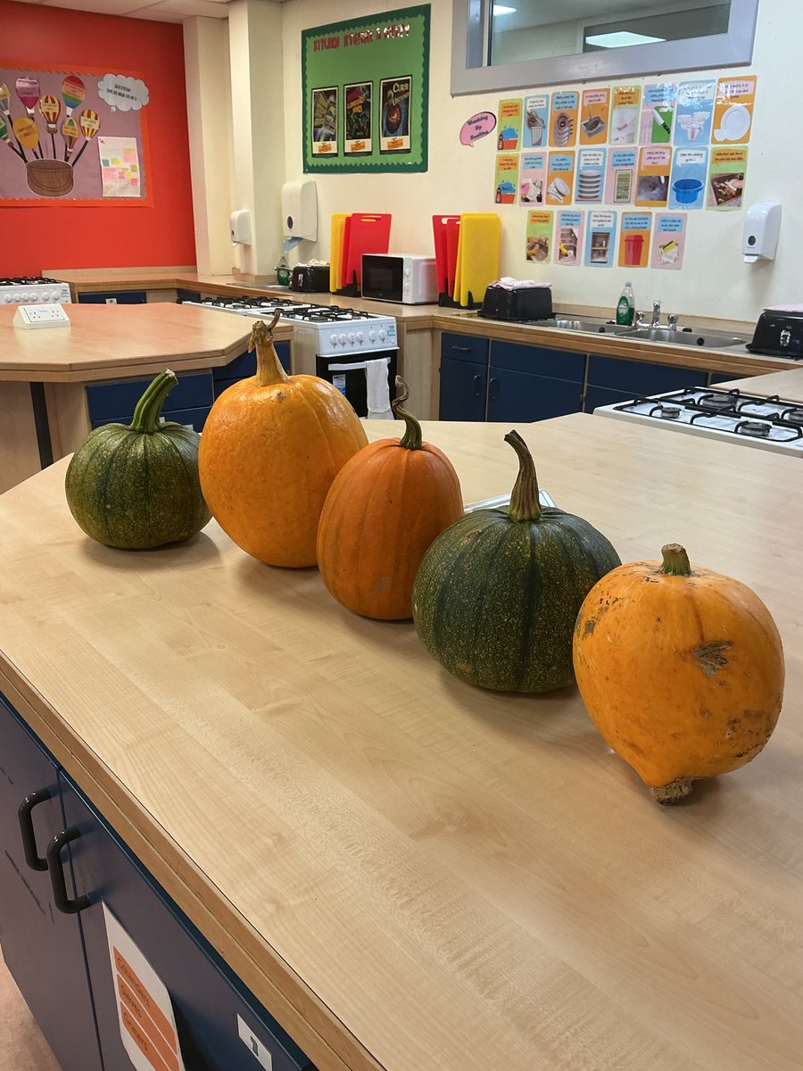 castlemilk_high's tweet image. 🎃Just in time for Halloween!
Our 4th Year Practical Cookery class made a delicious Red Thai Pumpkin Curry using pumpkins grown right here in our school garden.
A great way to use seasonal produce! 🌿🧑‍🍳
#homeeconomics #ruralskills
