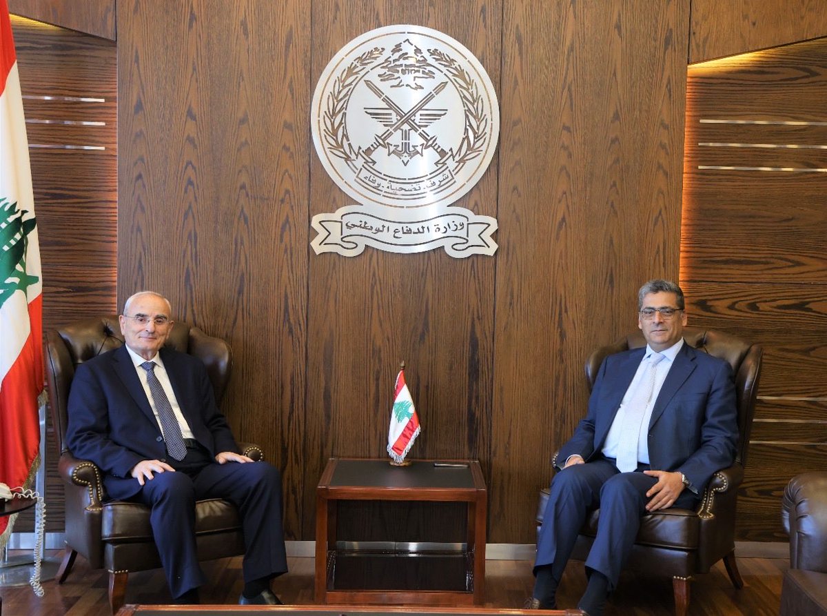 استقبل وزير الدفاع الوطني اللواء ميشال منسى في مكتبه في اليرزة اليوم السفير اللبناني الجديد في سوريا هنري قسطون، في زيارة تعارف لمناسبة تولّيه مهامه. وتم خلال اللقاء البحث في العلاقات بين البلدين وتطلّعات السفير الجديد لتعزيز التعاون والتنسيق بما يخدم المصلحة الوطنية المشتركة.