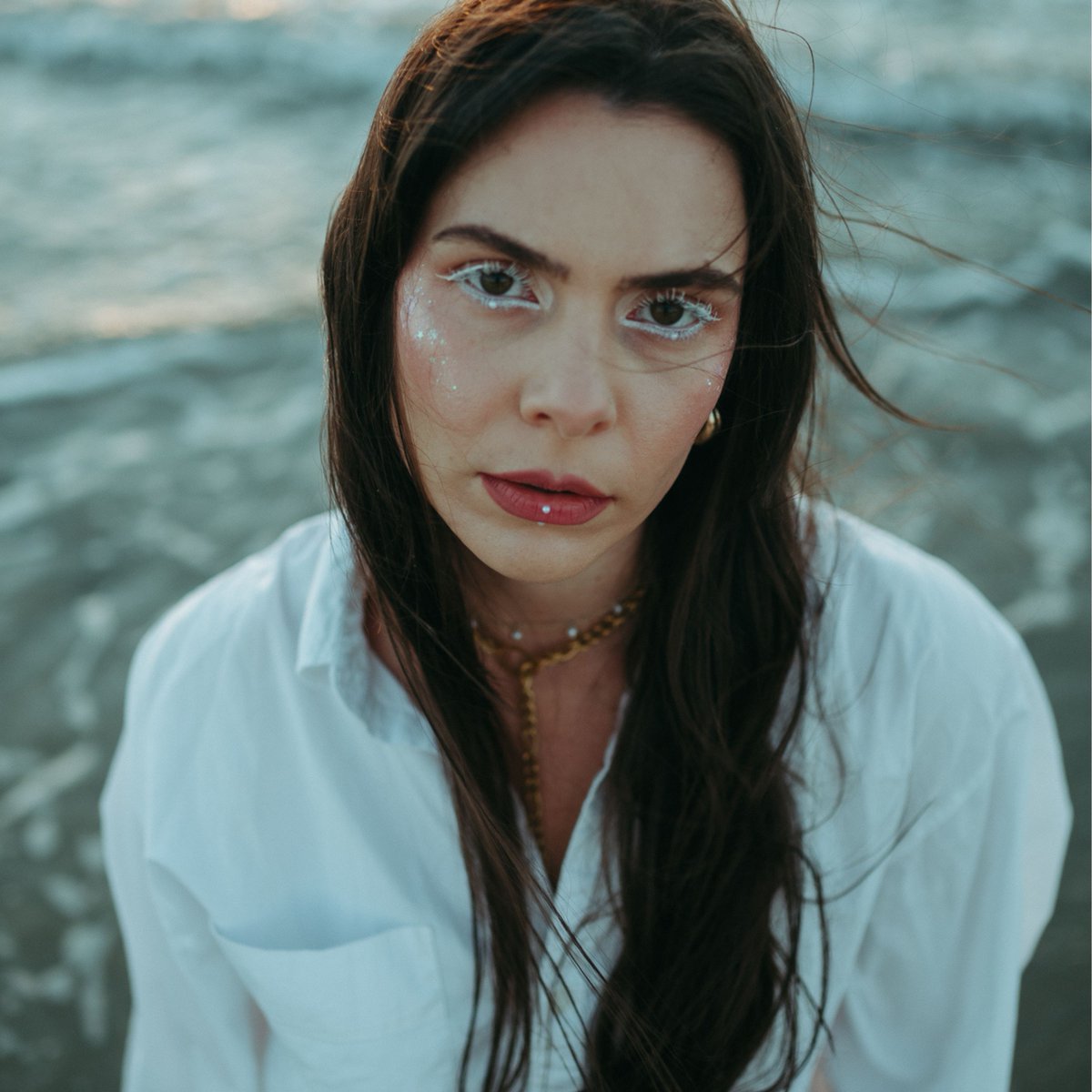 estella_dawn's tweet image. Huge thanks to @Extravafrench  for this lovely feature on my single Conversations! 💖✨
Read it here: extravafrench.com/2025/10/26/qua…
Grateful for the support and for helping share the story behind the song 🫶
#Conversations #newmusic #musicnews #singersongwriter