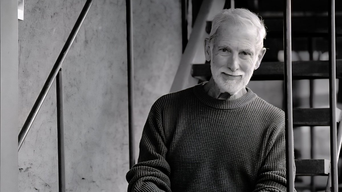 Se fue un grande!!!
Tantos personajes que vi de él y cual de todos me gustó más... aún así, me quedo con Federico Valdivieso, alcalde de Sucupira.

QEPD HECTOR "TITO" NOGUERA.