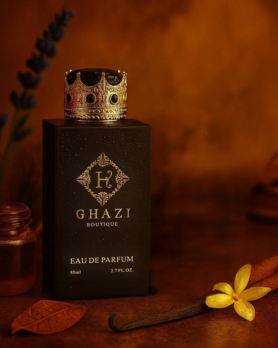 عطر يحمل في تفاصيله دفء ما يُنسى… 👑
نفحات عسل ناعمة تمتزج مع تبغ راقٍ ولمسة فانيليا دافئة،
تكوّن رائحة تأسر بهدوئها وتفرض حضورها بثباتها 💎

عطر لمن يحب التميّز بلا مبالغة،
ولمن يرى الفخامة في التفاصيل ✨

Ghazi Boutique ❤️ | كودك: Moa 🛒