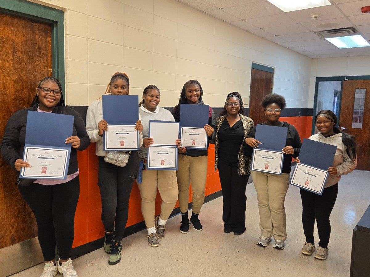 Marengo County High School students recently completed the Skills for Success Customer Service lab with <a href="/wccselma/">WCCS</a>! 

They practiced communication, professionalism, and real-world skills like counting money and making change—key for any customer-facing role.
