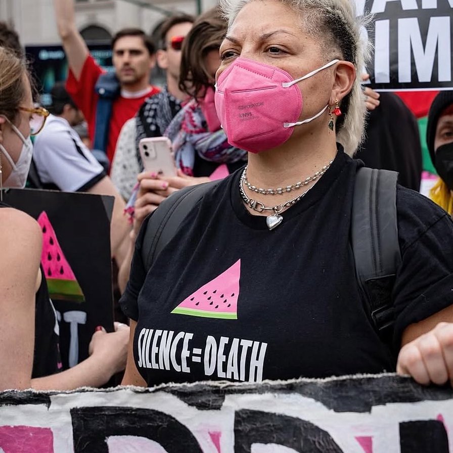 biconramirez_'s tweet image. silence = death