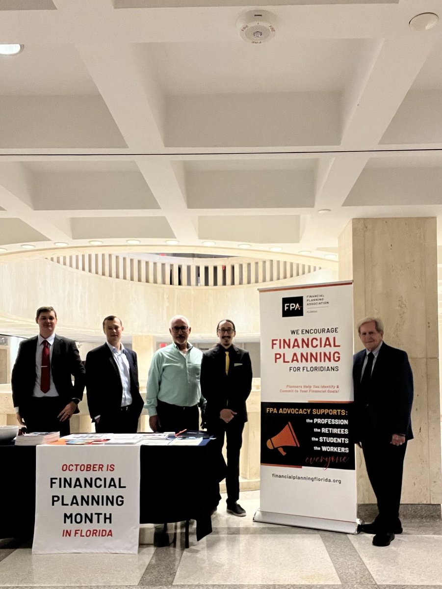 FPadvisorsInFla's tweet photo. At Florida's Capitol Rotunda for Financial Planning Month! https://t.co/z5xk7NbdvO