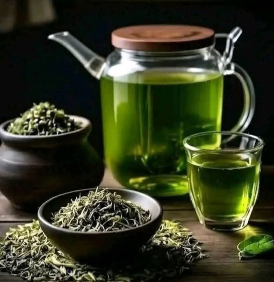 زیتون کا تیل اور انجیر۔

یہ نسخہ عرب ممالک میں بہت استعمال ہوتا ہے کیوں کہ ان دونوں مبارک چیزوں کا ذ کر قرآن پاک میں ہے اور اللہ پاک نے ان دونوں کا ذکر سورۃ التین میں کیا ہے
نسخہ 
 : زیتون کا تیل 200 گرام، کسی چھوٹے برتن میں ڈالیں اور عصر کے وقت اس تیل میں تین عدد خشک انجیر ڈال