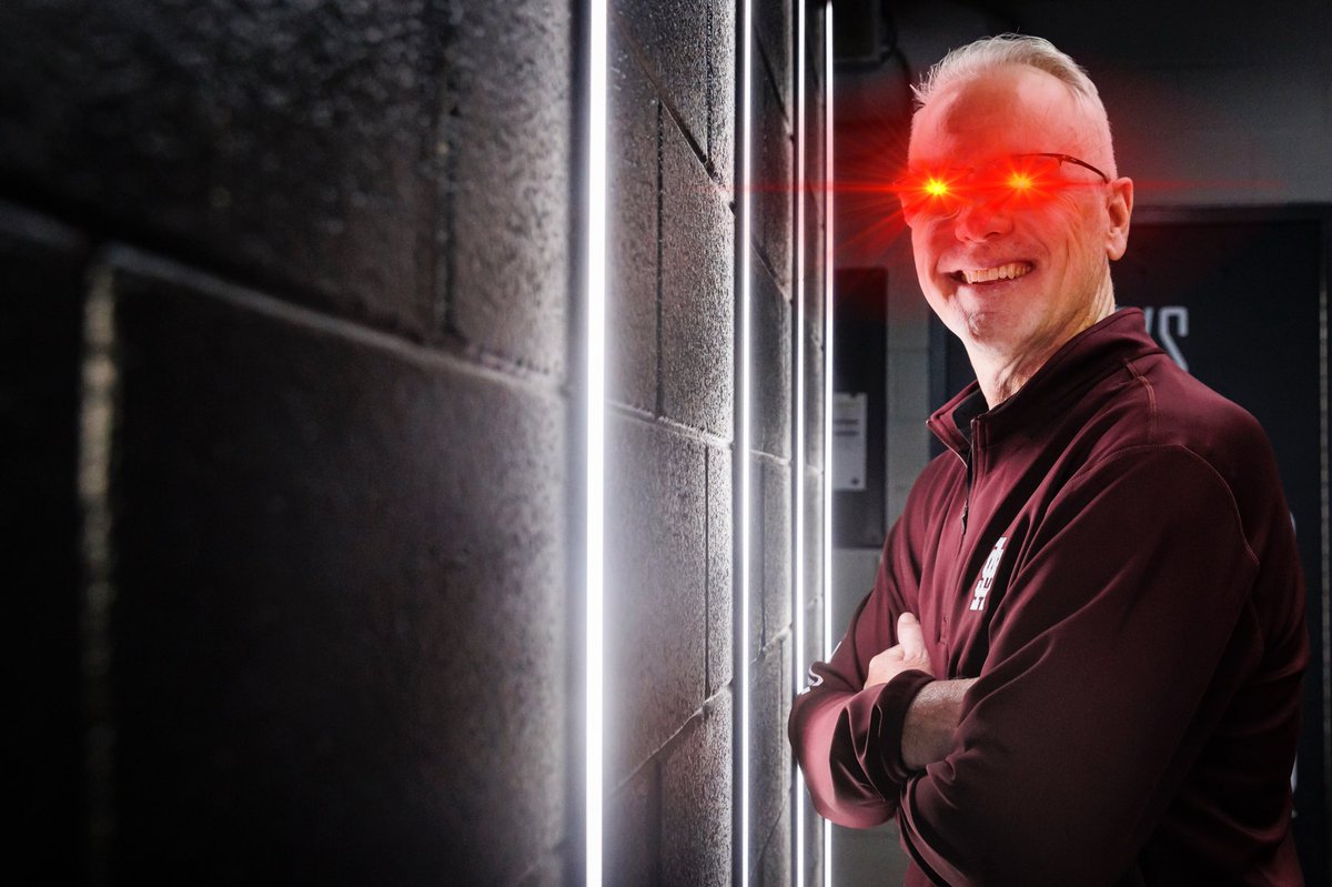 He just can’t be stopped😤