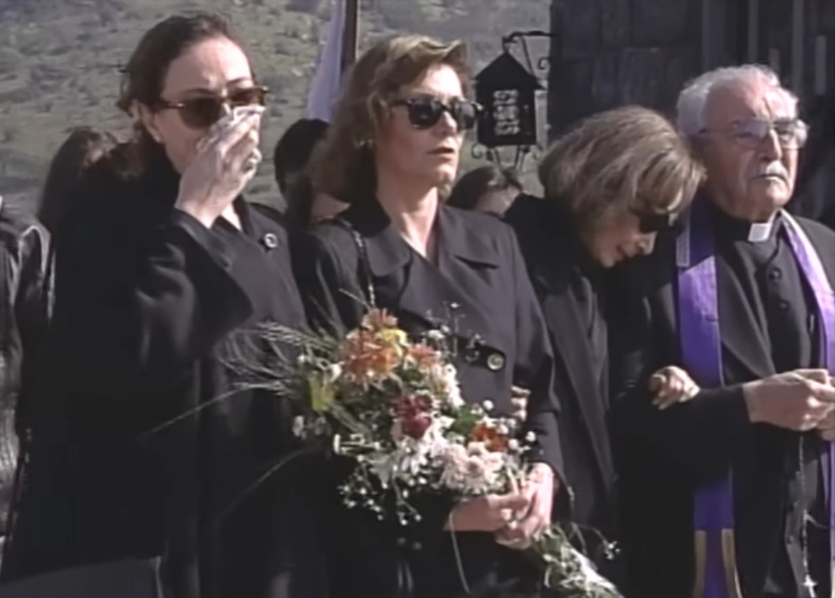 payayita's tweet image. Estamos todos así 😞💔