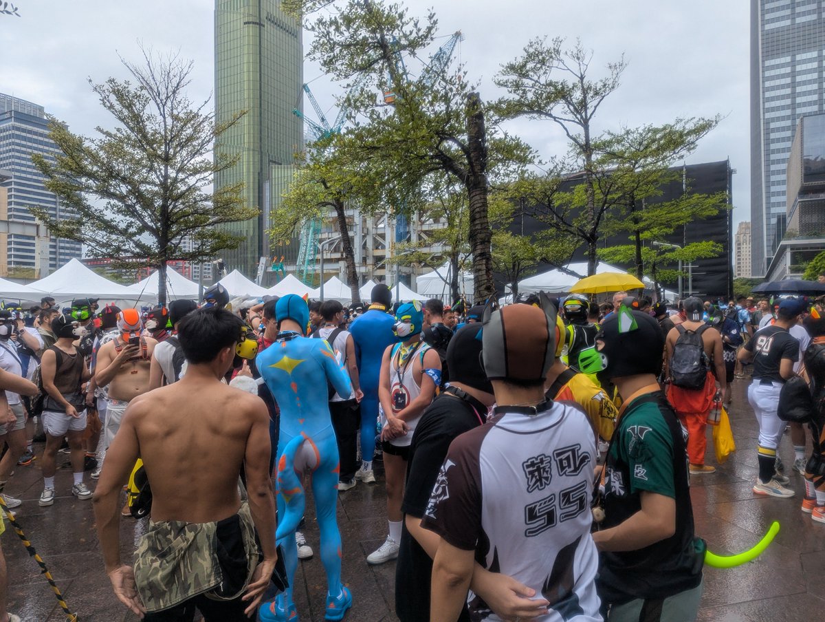 Had a crazy experience at Taipei Pride!

The hospitality and acceptance from the Asian kinksters has me blown away :D

🐶: <a href="/Rubberforfun/">Mr.S Rubberforfun</a> 
🐇: TaiTangTai3
