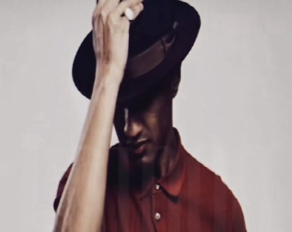 هو كيف يتخيل شكله