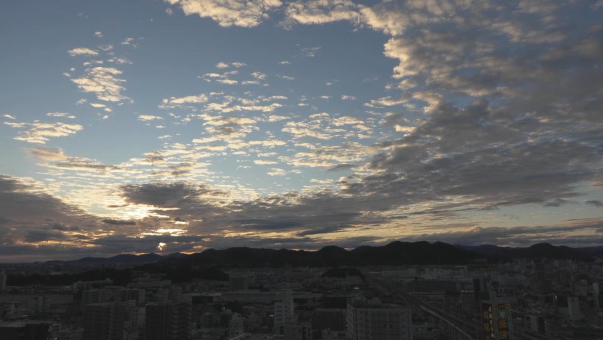 _enkohearts_'s tweet photo. 昨日迄、まだ虫鳴いてたのに、今日から全く鳴いて無い🦗

なんか切ないなぁ🥺

一段と寒くなるみたいやし、ほんま冬は嫌やなぁ😖

もっと秋を感じたかったわ��� https://t.co/0reg6rY6C3