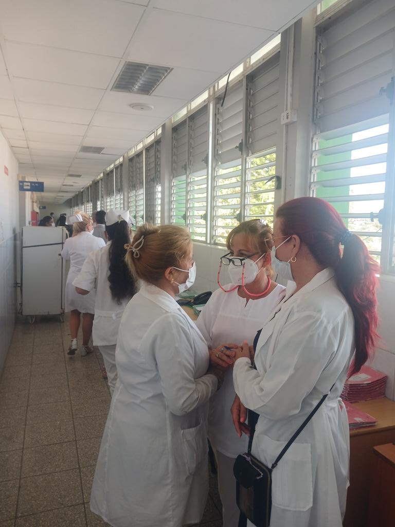 🤝 Intercambio fructífero! Continúa la jornada con la rectora y el director de relaciones internacionales de la SEUAT en la UCM Cienfuegos. Hoy, visitamos el Centro Especializado Ambulatorio Héroes de Playa Girón. #CooperaciónAcadémica #Salud #Cuba 🇲🇽🇨🇺