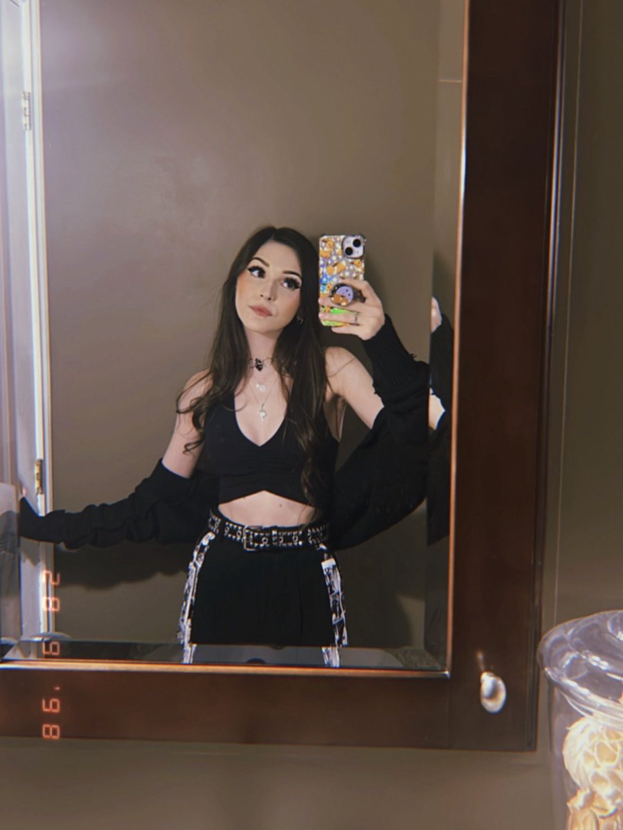 Marissaemmaa tweet media