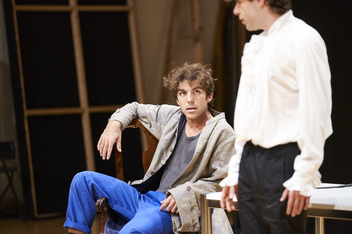 Últims assajos de 'La corona d'espines'. 
Xavier Albertí recupera un dels grans textos del nostre patrimoni teatral amb aquesta peça de Josep Maria de Sagarra.

A partir del 13 de novembre, a la Sala Gran.
🎟️ tnc.cat/ca/la-corona-d…